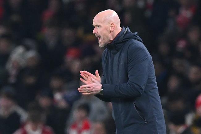 Erik ten Hag: Sa thải HLV không làm đội bóng đi lên